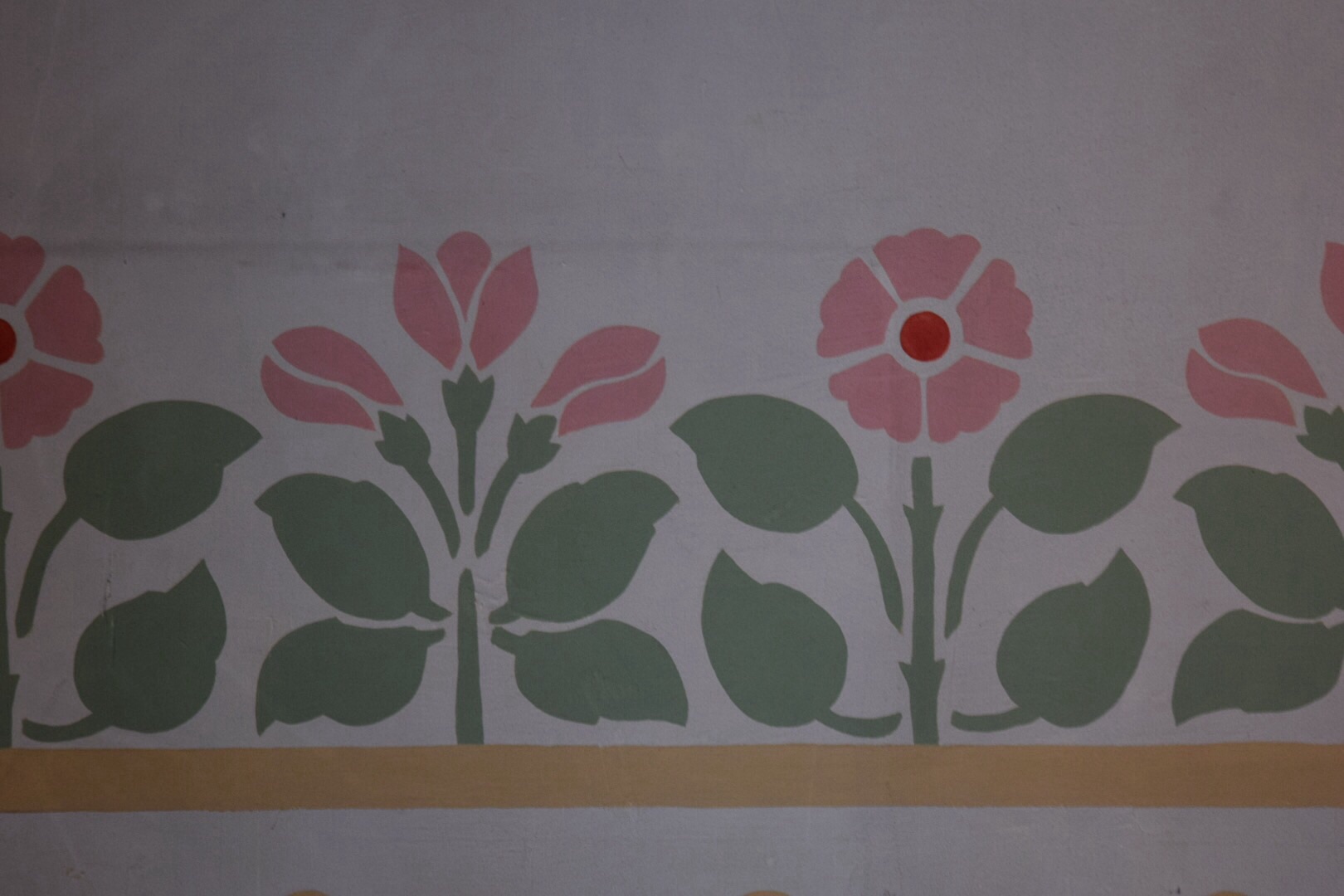 Pink flowers provide applique inspiration from Paris for quilters.  