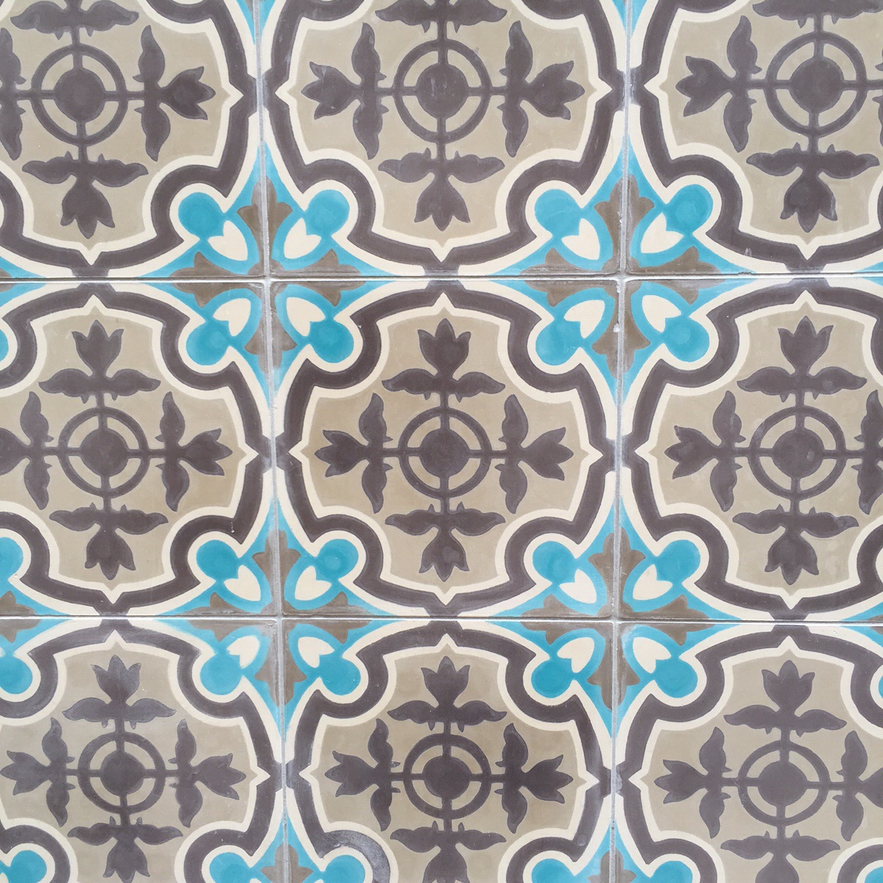blue and brown tiles from from Paris for quilters.  